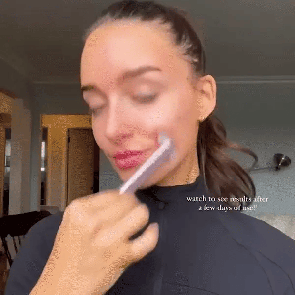 4-in-1 LED Light Therapy Facial Wand — Vibration Massage